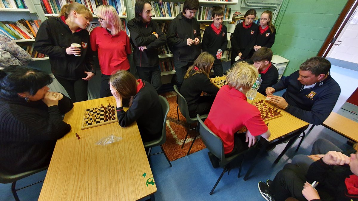 Peak concentration in the first round of the Meanscoil chess tournament!