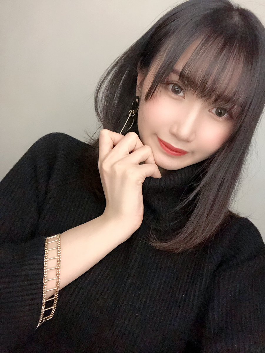 黒が好き！と言う人が多くて意外👀✨

黒い「そら」と夢で会おうね
おやすみなさい💕 https://t.co/2xYEI6D2HD