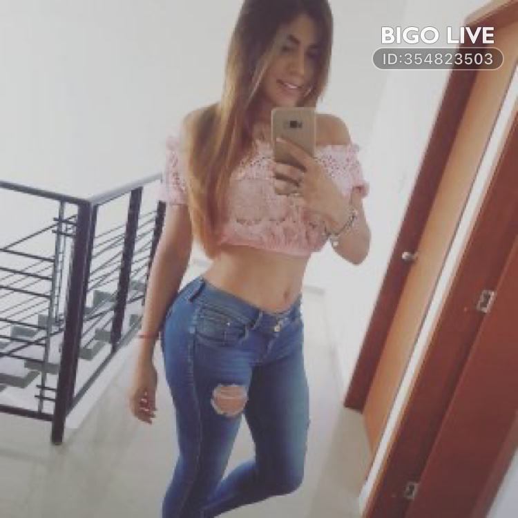 Ven y ve el live de Mar Ch en #BIGOLIVE: Hola soy nueva😍  
slink.bigovideo.tv/dEc8mK