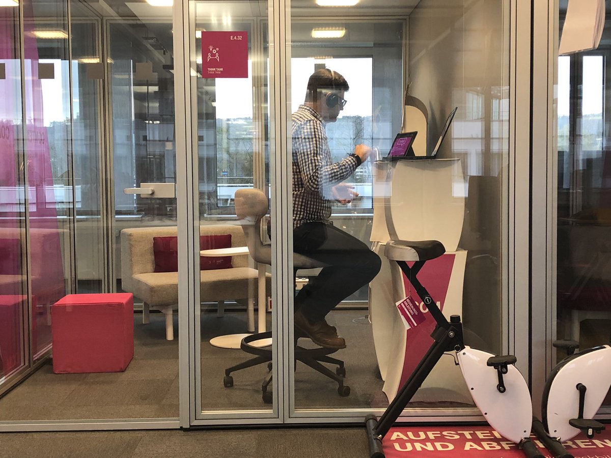 coffeeandsteph's tweet image. PSI doing things. Volle Konzentration bei @schindera|s #LearningfromExperts Session. 🤓 #behindthescenes