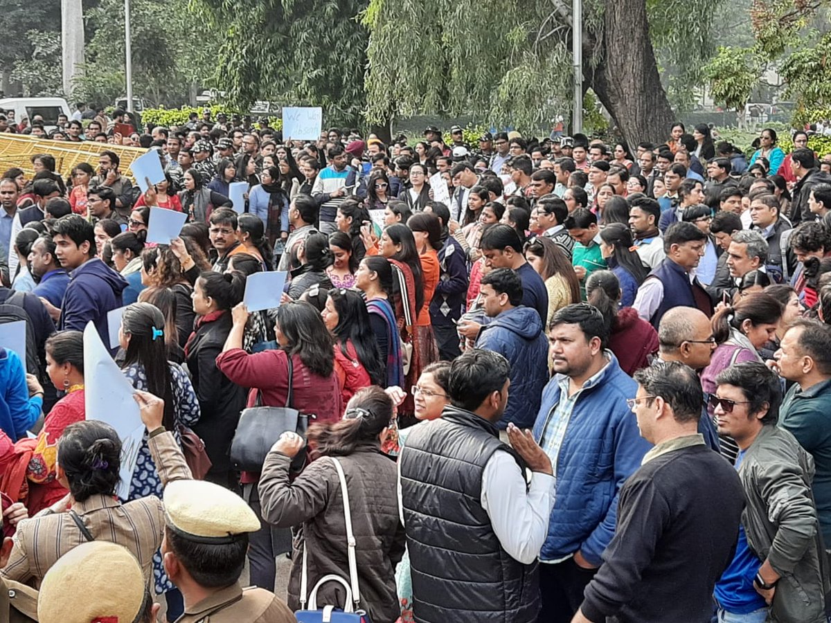 ruchika_bal's tweet image. #OneTimeRegulationForAbsorption
#OnlyAbsorption 
#ABSORPTIONof4500_DUadhocs
#Withdraw28thAugustDUletter #Withdraw28thAugustDUfarman @DrRPNishank @ArvindKejriwal @PMOIndia @VPSecretariat @Delhi_U
@MHRD @ndtv @ndtvindia @aajtak @IndiaToday @ABPNews