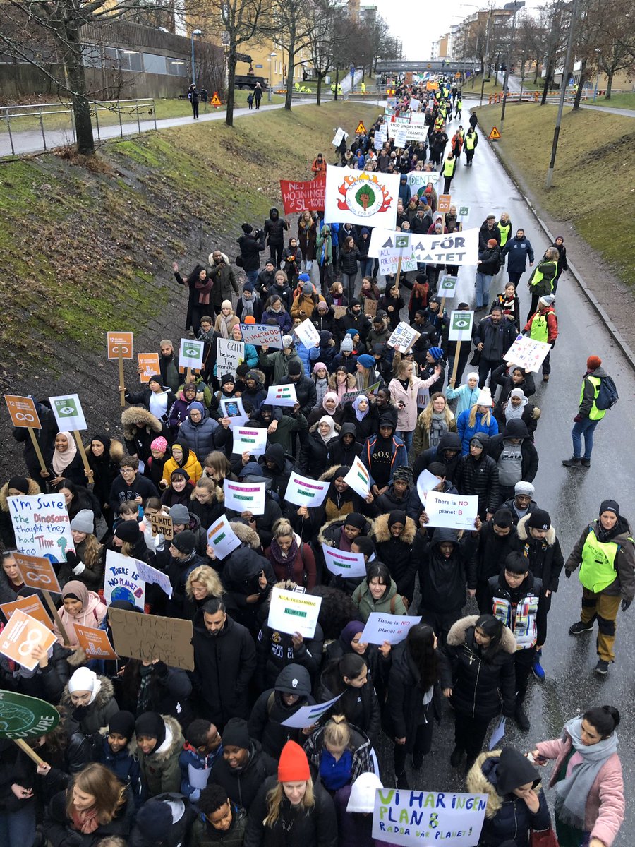 Bra klimatstrejk i Rinkeby idag, heja alla som var där! #FridaysForFurture #GoClimateNeutral