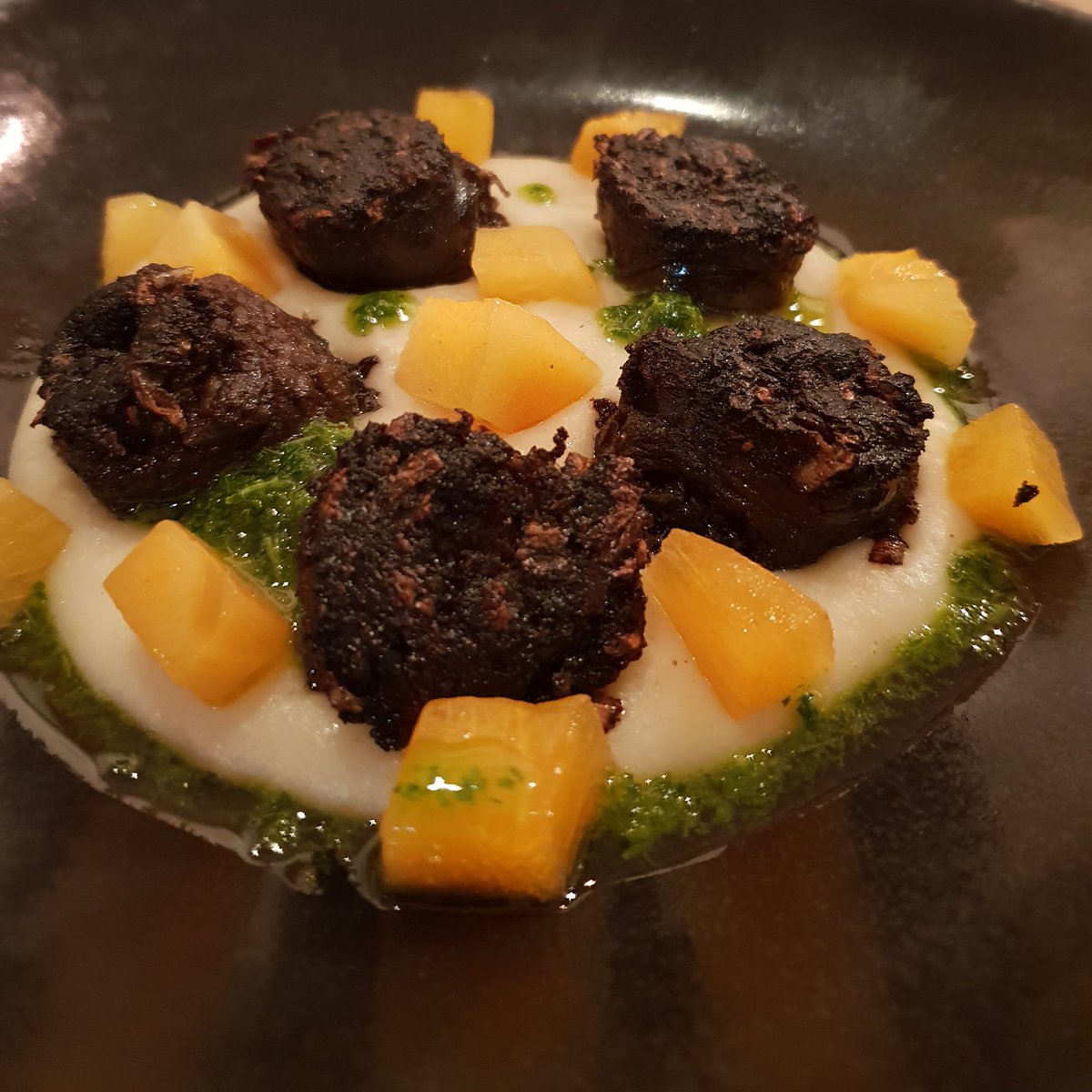 LocultoSE13's tweet photo. Another of our new dishes Baked #morcilla with celeriac puree &amp; persimmon fruit #gorgeousfood #honestfood #foodtoenjoy #spanishgood #greatchef https://t.co/BeBMICJOtn