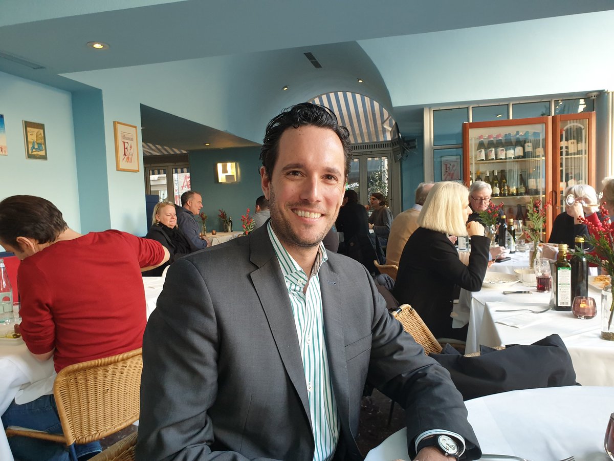 ThomasBoenig's tweet image. Heute zu Besuch im Stuttgarter Rathaus beim 1. Bürgermeister Dr. Mayer, CIO Herr Reichert und Frau Baumholz. War ein tolles Gespräch und hoch interessanter sowie umfangreicher Austausch zwischen den beiden Landeshauptstädten.
#MuenchenDigitalErleben 
#Stuttgart 
#DigitalMoves