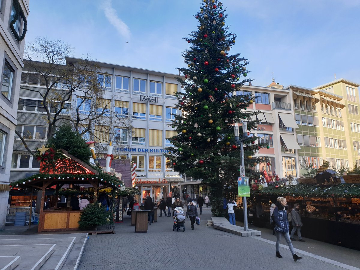 ThomasBoenig's tweet image. Heute zu Besuch im Stuttgarter Rathaus beim 1. Bürgermeister Dr. Mayer, CIO Herr Reichert und Frau Baumholz. War ein tolles Gespräch und hoch interessanter sowie umfangreicher Austausch zwischen den beiden Landeshauptstädten.
#MuenchenDigitalErleben 
#Stuttgart 
#DigitalMoves