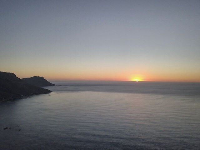 ValkyriWeb's tweet photo. So lucky to live in such a beautiful city! Summer is starting, a picture from yesterdays visit to maidens cove. Sun peeking over the horizon 🌞 https://t.co/DBCNj67GBS