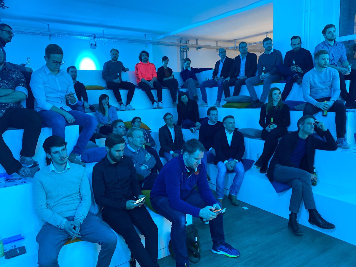 Zeppelin_Lab's tweet image. Eindrücke vom gestrigen #Meetup bei #ZLAB. Wir sagen nochmal ein dickes Dankeschön an die Vortragenden Sascha von #Planstack, Thomas von #airteam und Otis von #klickcheck. Das nächste #Meetup findet im März 2020 statt. Mehr Infos folgen! Meetup Gruppe: bit.ly/2rjyAwL