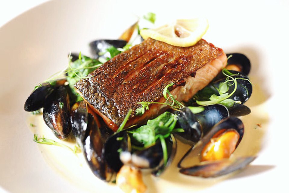 BranchesNCL's tweet photo. It would be rude not to enjoy this...especially on #fishfriday 

Visit https://t.co/Ai4uWM5eDE 

#branchesjesmond #NorthEast #newcastlerestaurants #newcastleupontyne https://t.co/g88bsIYoiB