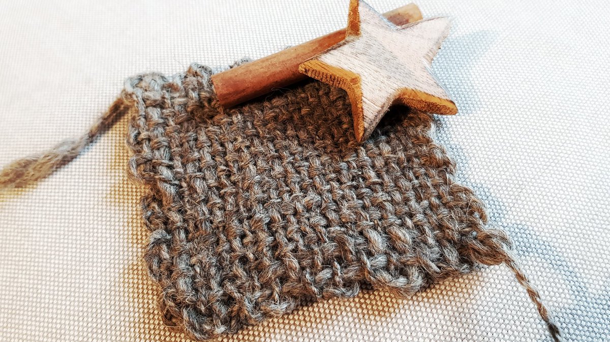 acorn_queen's tweet photo. Although rough and scratchy and made from one of my first handspun yarns ever, I really like it in woven form. Now to find out what to make with more of these squares.
#yarn #spinning #wool #weaving #PinLoom https://t.co/FWKv7F4I3f
