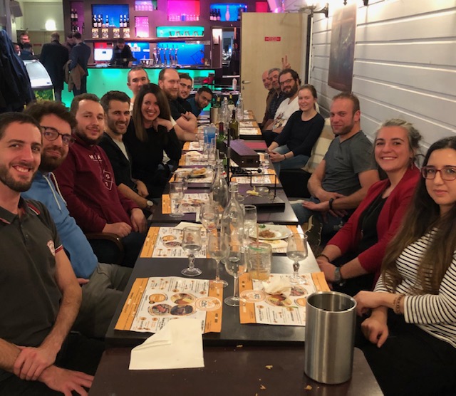 LTConserto's tweet photo. Une soirée Raclette/Bowling dans une ambiance détendue et conviviale😊
On soulignera le « sacrifice » de certains pour venir à bout de la ½ meule et permettre à tous de profiter d’une tournée de shooters… c’est ce qu’on appelle du Team Building 😉!
#PositiveTechnologie #Conserto https://t.co/u4w1aixT9h