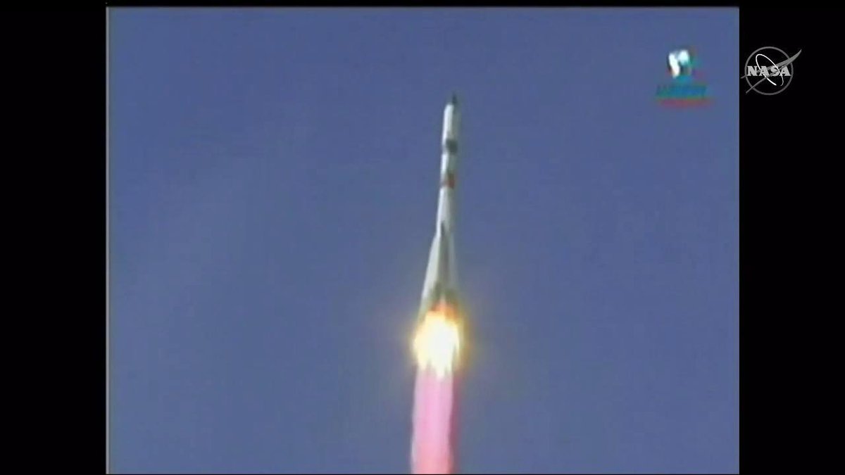 Space_Station's tweet photo. Russia's Progress 74 resupply ship lifted off at 4:34am ET today carrying nearly three tons food, fuel and supplies for the Exp 61 crew. Docking is planned for 5:38 a.m. Monday, Dec. 9. #AskNASA | https://t.co/3Fp42u6yTA https://t.co/2ds37JG6Vr