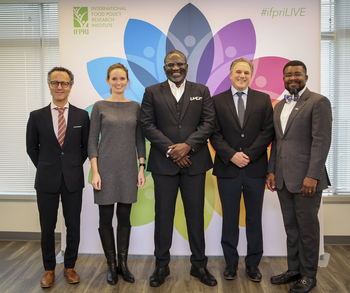 MaMoPanel's tweet photo. Our latest policy seminar was co-organized last week with @IFPRI on “Transforming #Africa's #Food System with Digital #Technologies". Find out more on our Flickr and follow us to stay updated on our work #ByteBByte #MaMoReport https://t.co/0beMtGYh3c https://t.co/4eeWAG9LU0