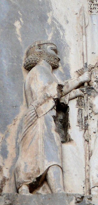 The great Achamenid general and nobleman, Gobryas, who was also Mardonius father.Left side depicted as a lance-bearer of Darius, on the reliefs of Behistun. Right side on the tomb of Darius I.