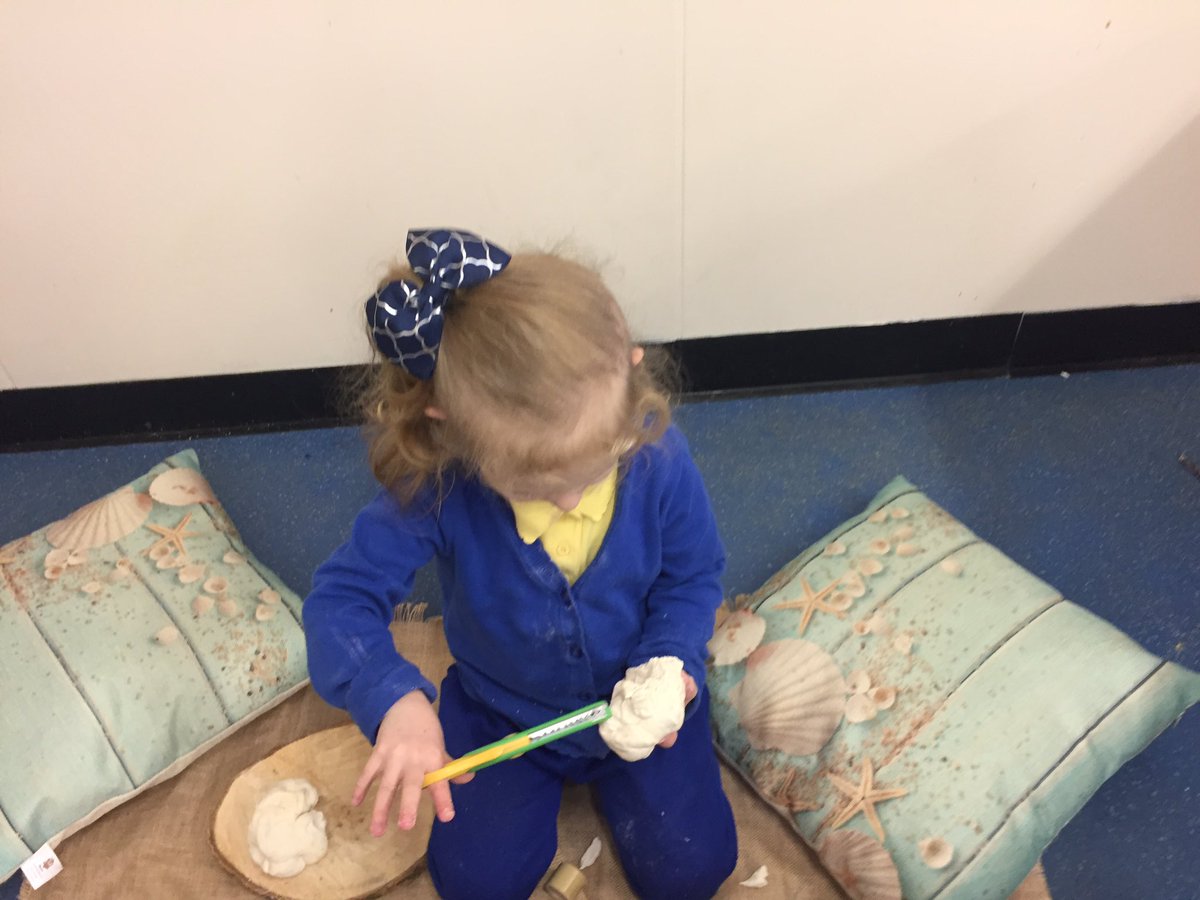 HolytownNC's tweet photo. The children are exploring using different objects and materials with their play dough . #expressiveplay https://t.co/Zku4AfTyek