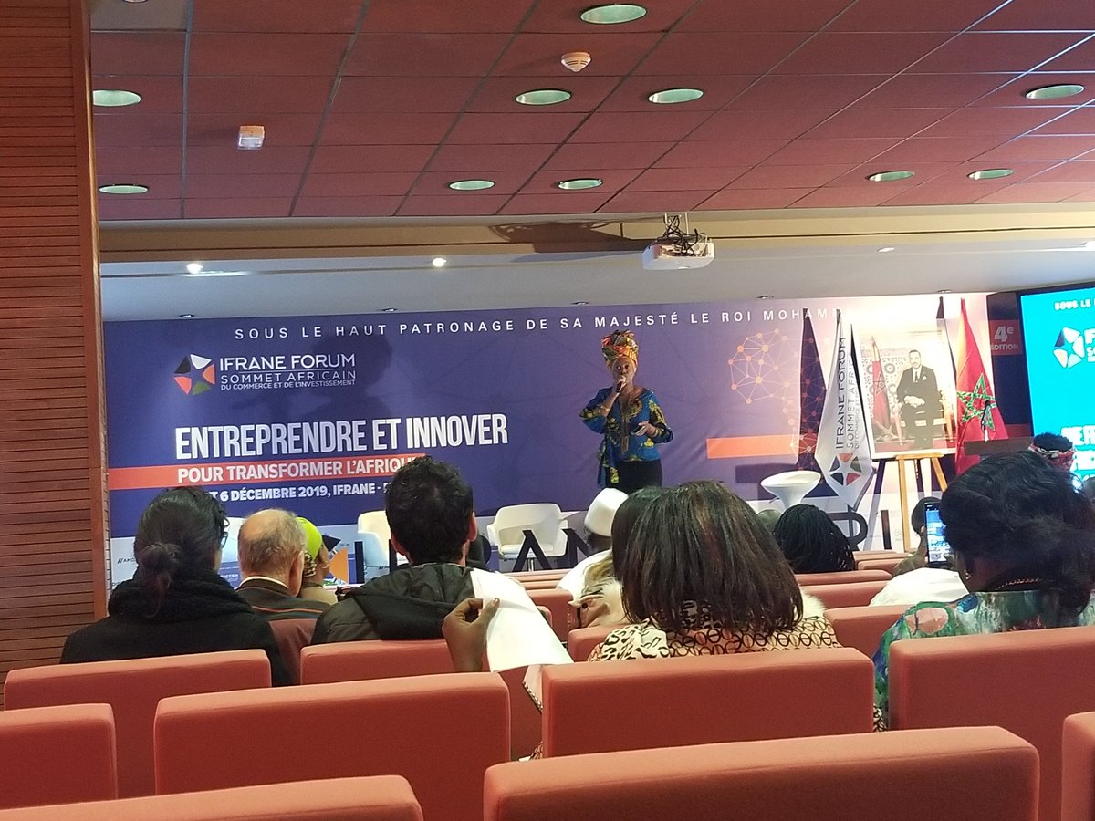 IfraneForum's tweet photo. Notre présentatrice officielle @ChPandanzyla annonce le deuxième et dernier panel du jour. 

#Maroc  #IfraneForum2019 #iafrika #Africa #Entrepreneurship https://t.co/wyGCPpJ3Ty