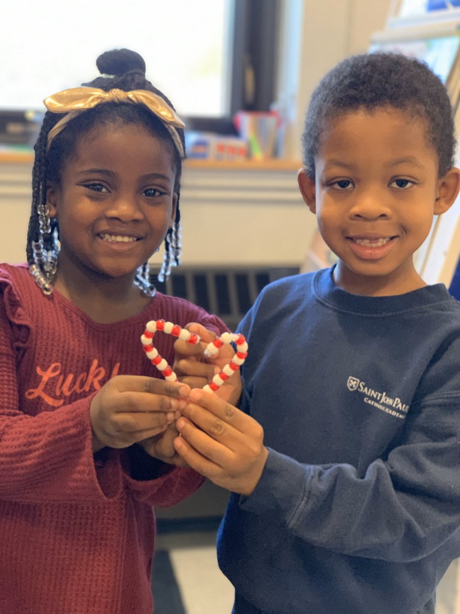AMilotx12's tweet photo. We ❤️ practicing patterns by making beaded candy canes! @SJP2CALowerMill https://t.co/DkvjvXlzdn