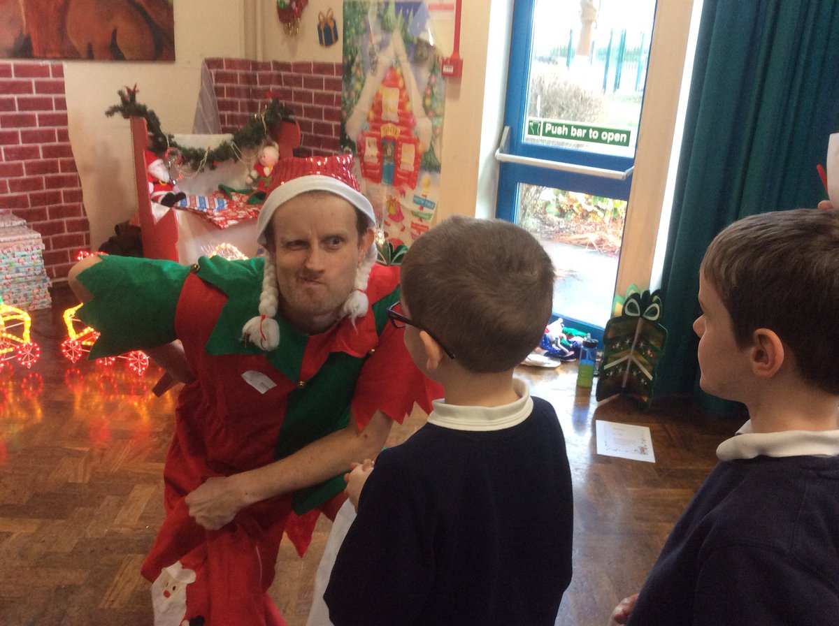 NinelandsPS's tweet photo. The @NinelandsFON Christmas Fair is well underway! Look who’s here.... #SantaClaus https://t.co/pVeLYZYzk6
