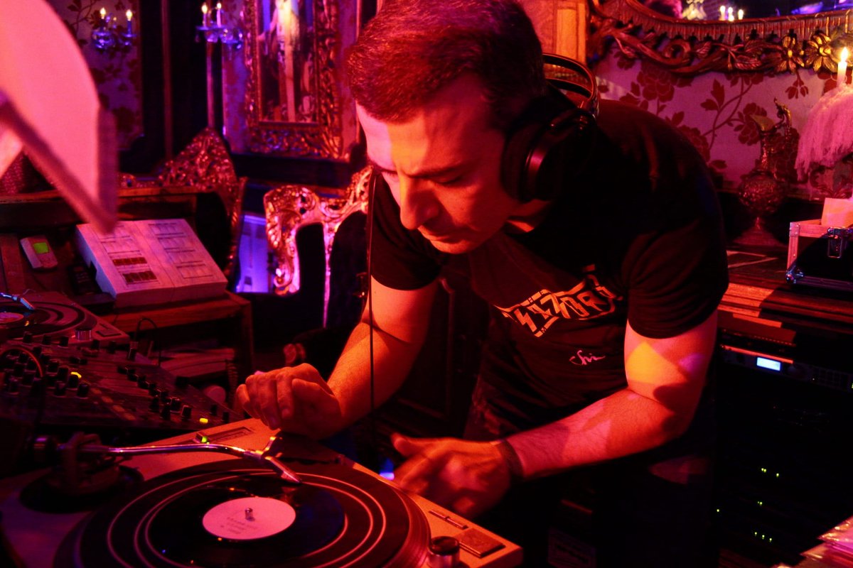 Elpurpleweekend's tweet photo. Un pequeño resumen fotográfico del espectacular día de ayer en @Elpurpleweekend.
@CCA_LEON_GOTICO @SON_EG @LeonAyto @jcyl #iankay #cyadinepills #thestems https://t.co/1BsHawXq5C