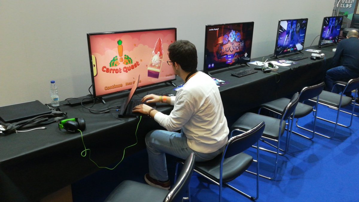 Carrot Quest tweet media