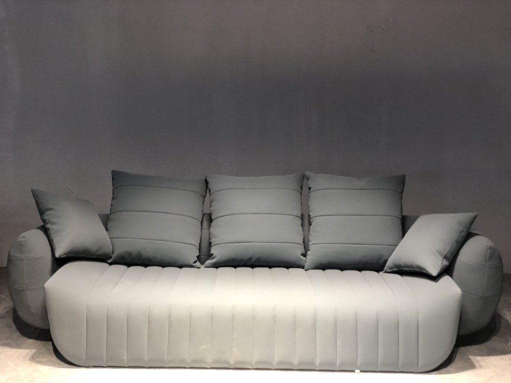 Nubuck leather sofa #nubucksofa #nubuckfurniture #livingroomdecor #leathersofa #customizedfurniture #homedecor #homefurniture #chinesefurniture #exporter #furnitureexport