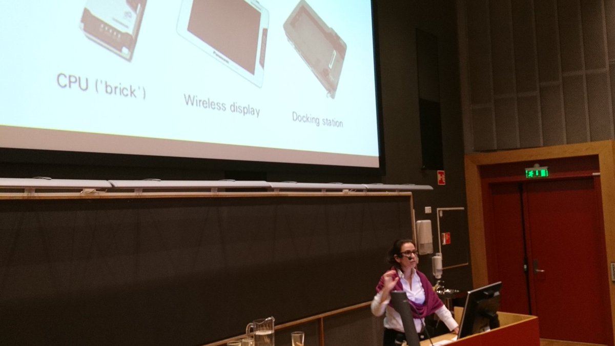 vitenskapsteori's tweet image. Second key note, Ass. Prof
Ana Viseu, on users of wearable computers in 2002 #ethicsofquantification