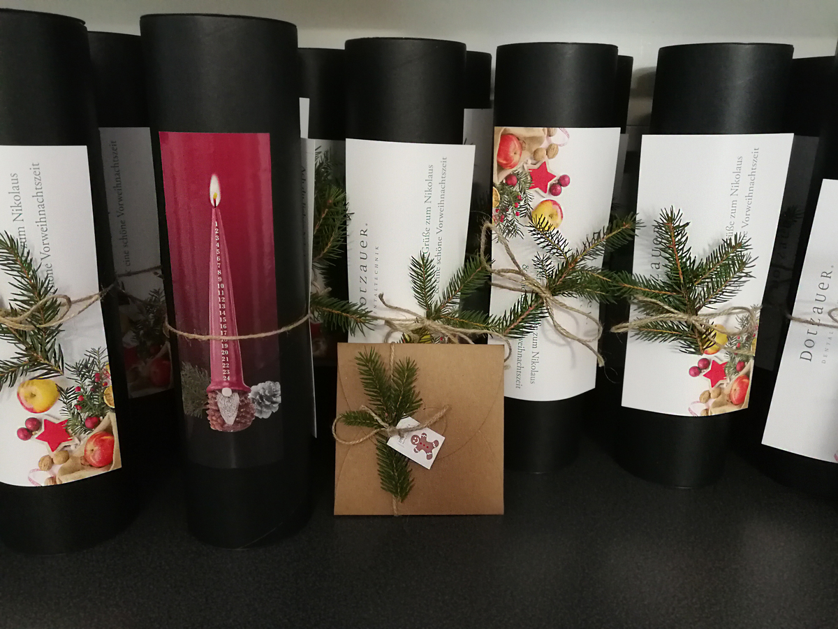 Wir wünschen euch einen schönen #Nikolaustag. 🤗
Natürlich hat der liebe Nikolaus auch an unsere Zahnärzte gedacht und ist in den vergangenen Tagen von Praxis zu Praxis geeilt. 🎁