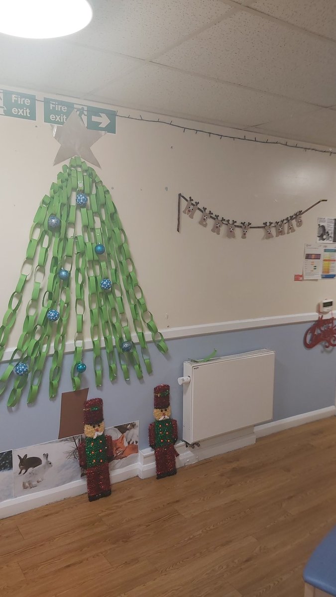 Christmas decs are up!! We have even been kindly donated trees and decorations that are coming next week, so lovely to see community's donate, it's very much appreciated! #Teamstansfield thank you so much <a href="/fernporter/">Rémy Bazin👨🍟⛷</a> @Ellie74533198 🎄🎄🎄