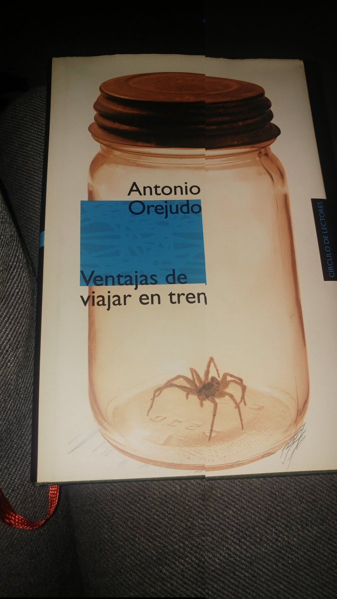 Me voló la cabeza cuando vi <a href="/VDViajarEnTren/">Ventajas de Viajar en Tren</a> una de mis películas favoritas del año. Y ahora he conseguido esta copia del libro en que se basa de Antonio Orejudo. Yo al revés jejejeje. Tengo ganas de echarle su leída correspondiente