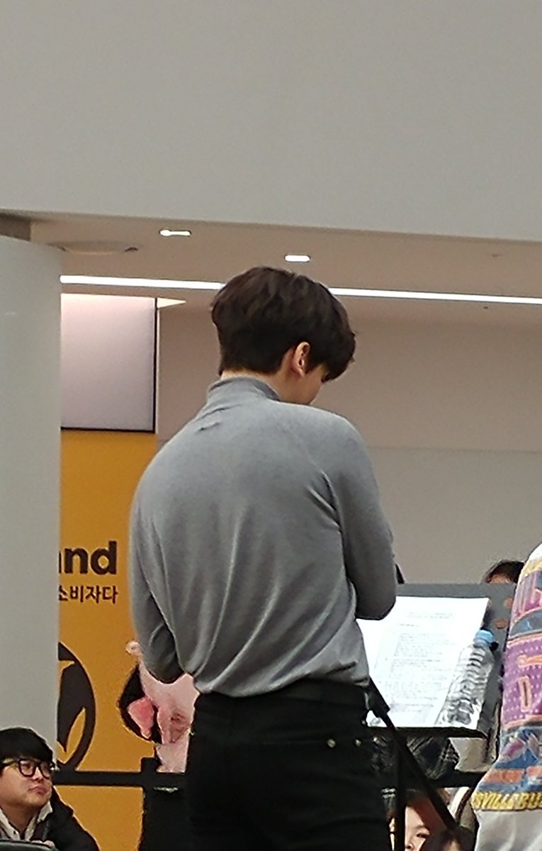 togethercha's tweet photo. 혁이 오빠 등근육 😭😭😭😭😭
@HSangHyuk https://t.co/ninY8AKrFk