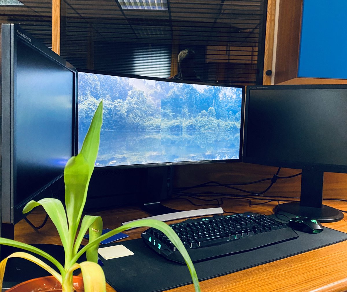 You could be sat right here working for a tech award 2019 winning company 
<a href="/Selenity/">Selenity</a>
 . We have a variety of roles available. This one focuses on our network, IT &amp; colleagues. 

Interested? I'd love to hear from you. 

👇 👇 👇 👇
selenity.com/company/career…

#itjobs #lincolnjobs #IT