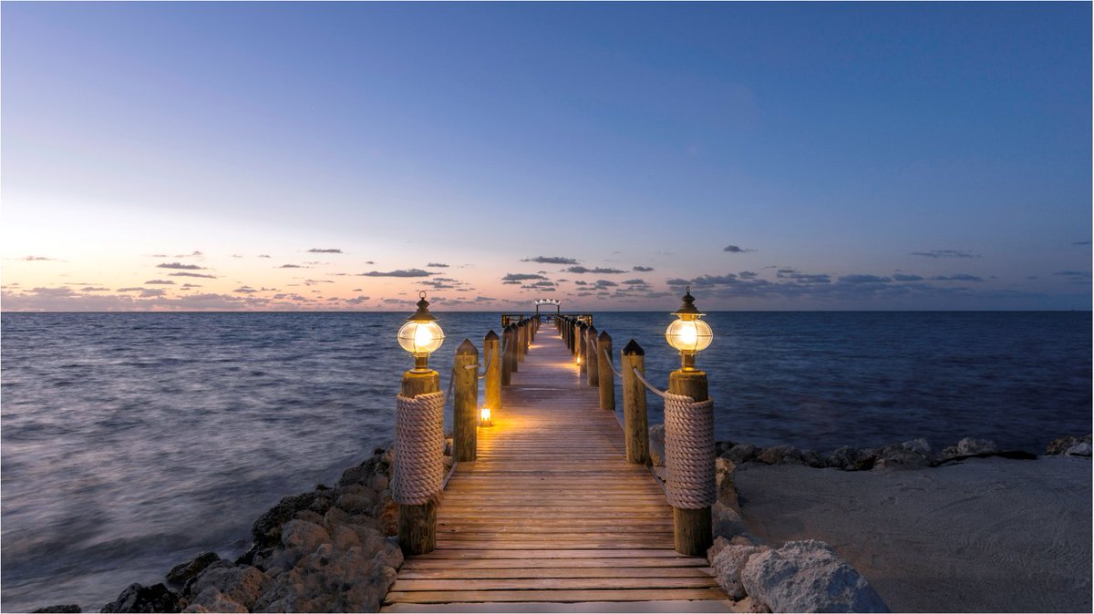 Islander Resort (@islander_resort) on Twitter photo Sunrises, perfected.  Right here, at Islander Resort. Sunrises, perfected.  Right here, at Islander Resort.