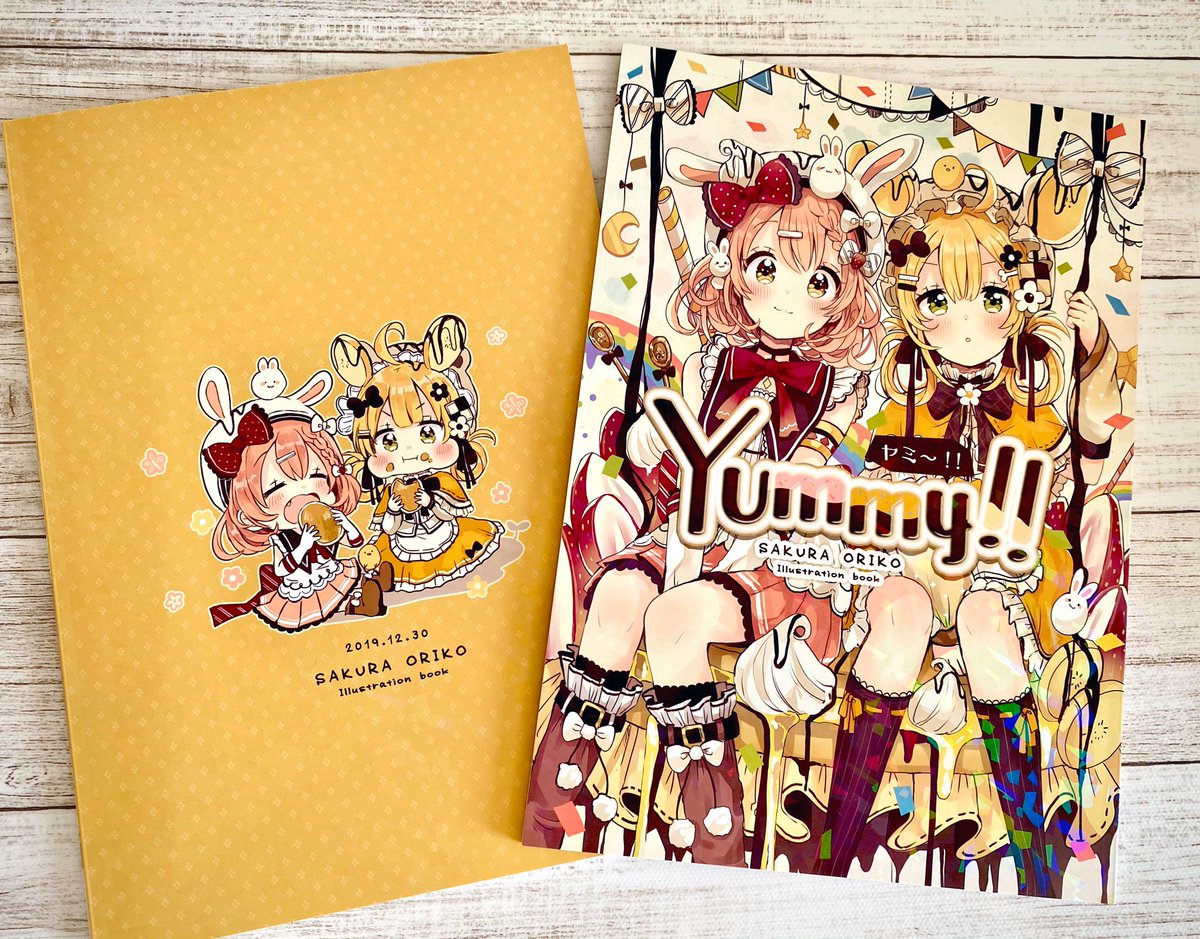 「冬コミ新刊の飲食擬人化本が届きました!表紙はホログラム加工にしたのでキラキラです」|佐倉おりこ🍀ぬり絵本5/10発売🎨 ｺﾐﾃｨｱ144【く13b】のイラスト