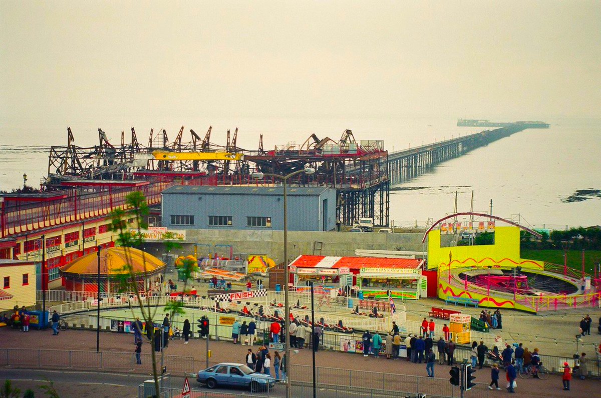 YourSouthend's tweet image. 1995, Southend Seafront. 

Photo by Sonica Photography.