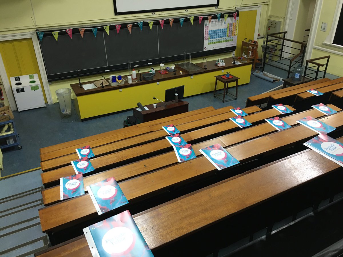 TCD_Chemistry's tweet image. The ChemEd Group &amp;amp; our Executive Officer team are all set for our special @RoySocChem sponsored @iypt2019 Chemistry #ChristmasLecture this evening here in @tcddublin! We’ll be doing lots of demos with elements based around the Science of Superhero’s! #IYPT #ChemEd #Chemistry