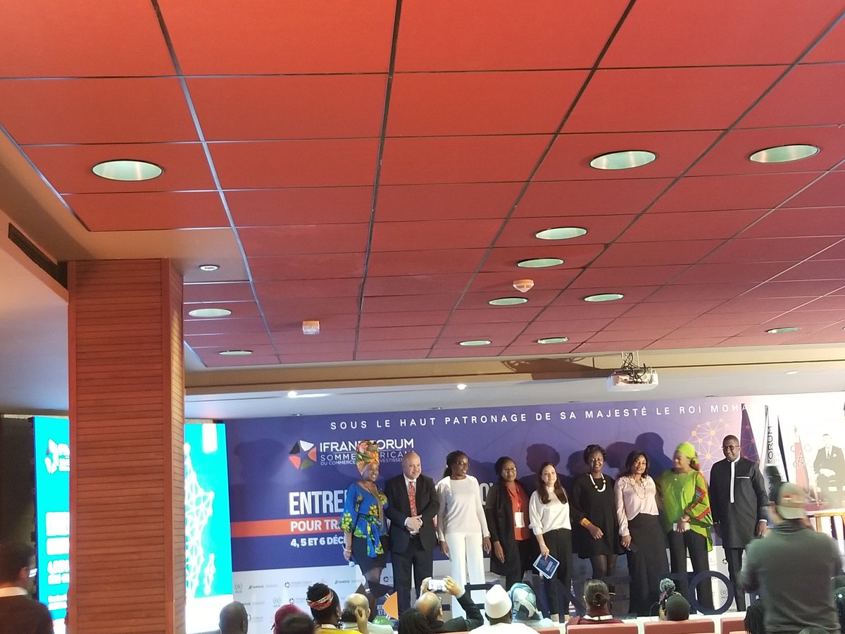 {CEREMONIE DE CLOTURE}
Présentation des membres du Conseil d'Administration D’I-AFRIKA.
#Maroc  #IfraneForum2019 #iafrika #Africa #Entrepreneurship