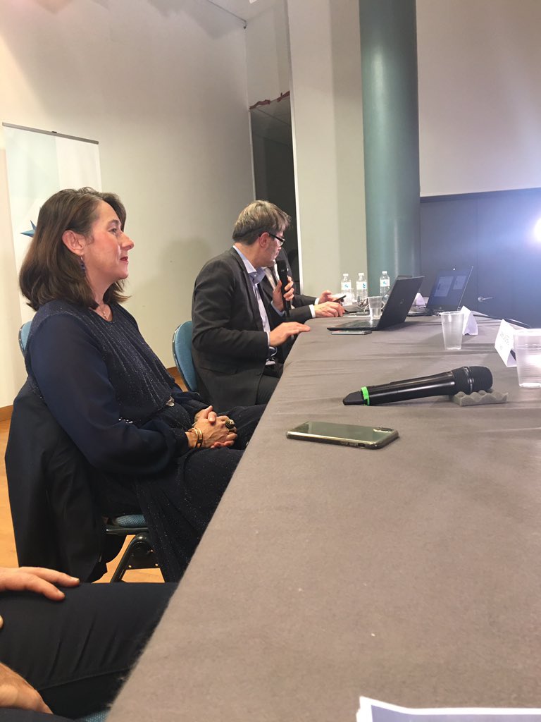 <a href="/afdit_colloques/">AFDIT</a> <a href="/AFDIT1/">AFDIT</a> Me Isabelle Landreau, avocate et membre de <a href="/GLthinktank/">Génération Libre</a> expose comment la valeur de nos donnees nous a ete et vontinue à nous etre derobee, en contradiction avec les regles legales