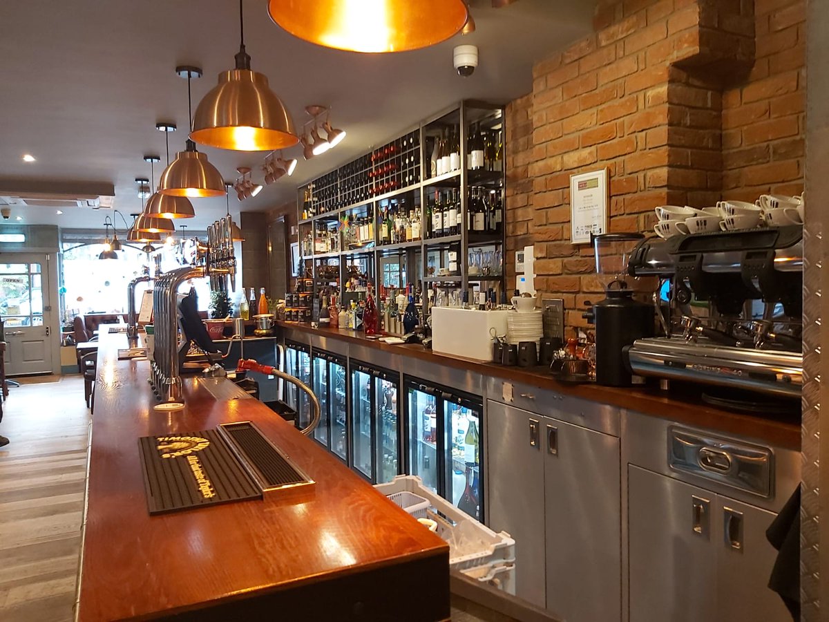 Dawnvale's tweet photo. One of the bars we built this year, Bar Eleven in Woodhall Spa recently won a bar of the year 2019 award! Well done to the team for their hard work.
#Awards #Bars #BarDesignandBuild #Lincoln #Design #Congratulations https://t.co/R8OP6HyWvx