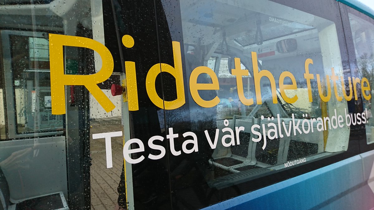Automated buses that travel the streets of Campus Valla, Valla staden in Linköping! Today there was a meeting with the press to get a first glimpse #ridethefuture. <a href="/Linkopingkommun/">Linköpings kommun</a>  <a href="/vtisweden/">VTI</a> <a href="/liu_universitet/">Linköpings universitet</a> <a href="/akademiskahus/">Akademiska Hus</a> <a href="/RISEsweden/">RISE</a> <a href="/Transdev/">Transdev Group</a> <a href="/ostgotatrafiken/">ÖstgötaTrafiken</a> <a href="/Mjardevi/">Linköping Science Park</a>