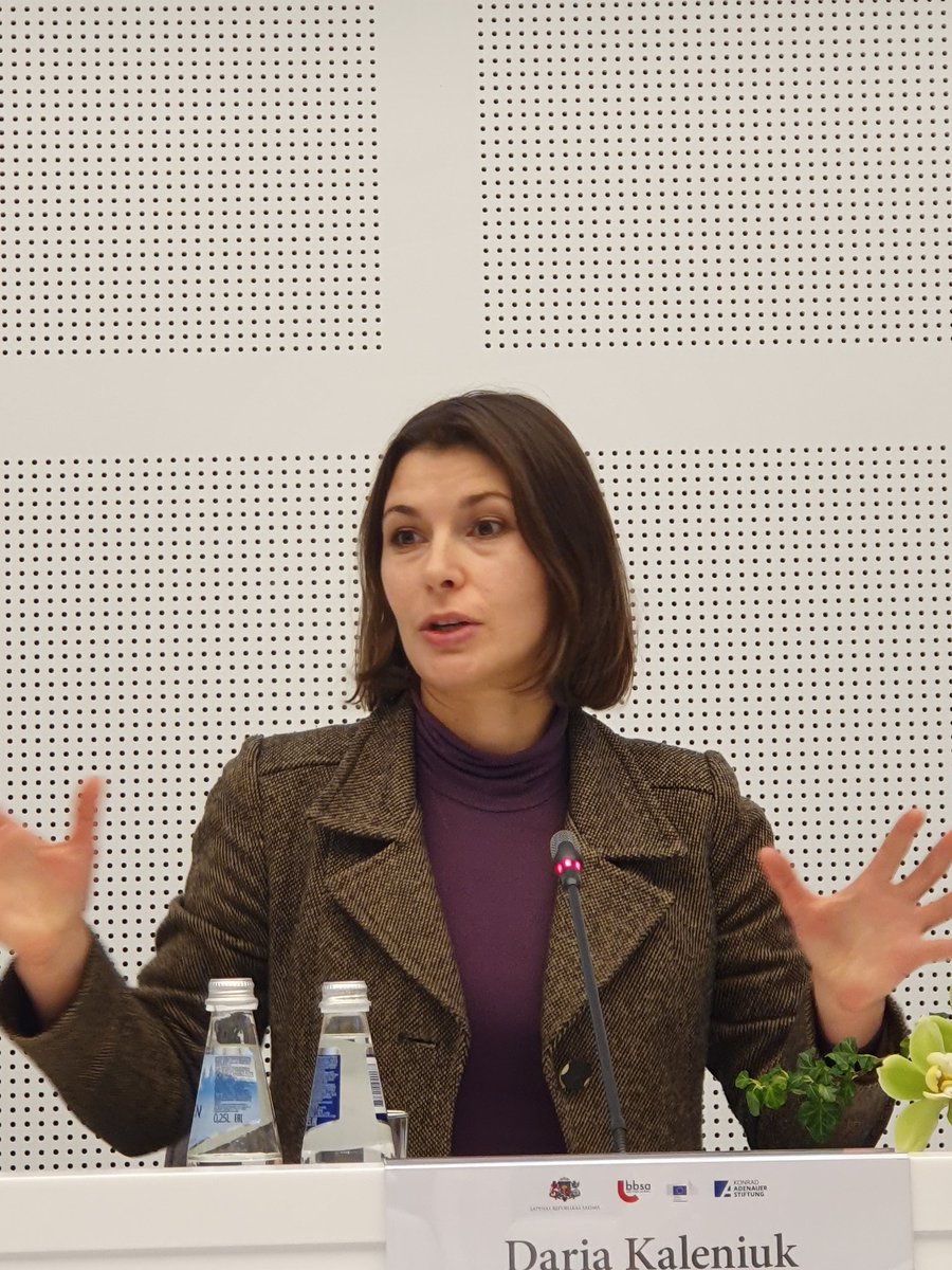 BBSA_LV's tweet photo. We are rebooting the agency which was peviously a failure in collecting the declarations from state officials.
@dkaleniuk Exec-Dir of NGO Anti-Corruption Center #Ukraine #EUUkraine #UE_LV_UA #revolutionofdignity_Ukraine https://t.co/unb7LxI9Dr