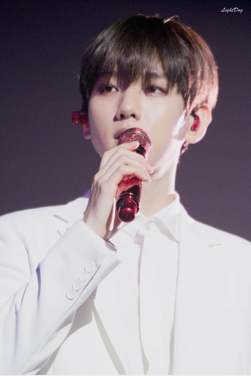 Lightdog04's tweet photo. 20180810  #ElyXiOndotinMacao 
#백현 #baekhyun #EXO #OBSESSION https://t.co/RJkj4kzQyU