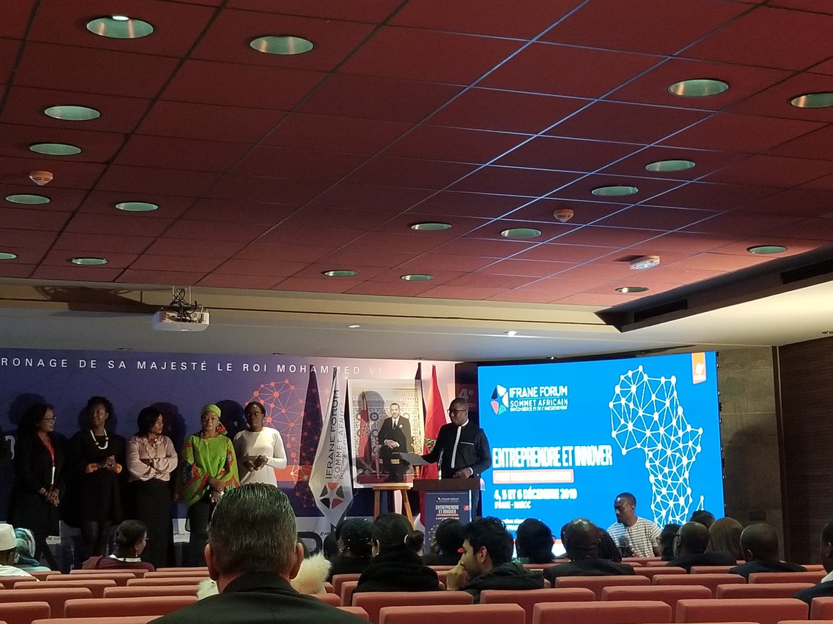 IfraneForum's tweet photo. {Cérémonie de clôture }
ALLOCUTION DE MR LIBBAS KA ET REMISE DES CERTIFICATS AUX ETUDIANTS
#Maroc  #IfraneForum2019 #iafrika #Africa #Entrepreneurship https://t.co/CdOF7u0sA8