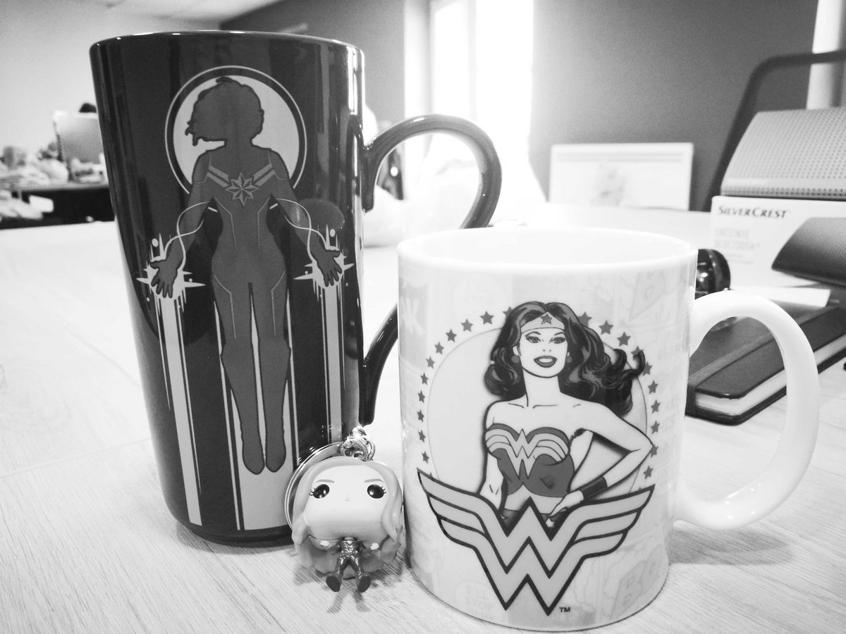 C'est #VendrediLecture et je sors mon nouvel article sur Mes super-héros du #Recrutement (et du #Sourcing, ça va sans dire 😂) C'est bientôt #Noël 🎄 alors je met en avant les institutions et les personnes qui font avancer le métier 💙 #MaVieDeSourcer  

👉bit.ly/2s2hoM6