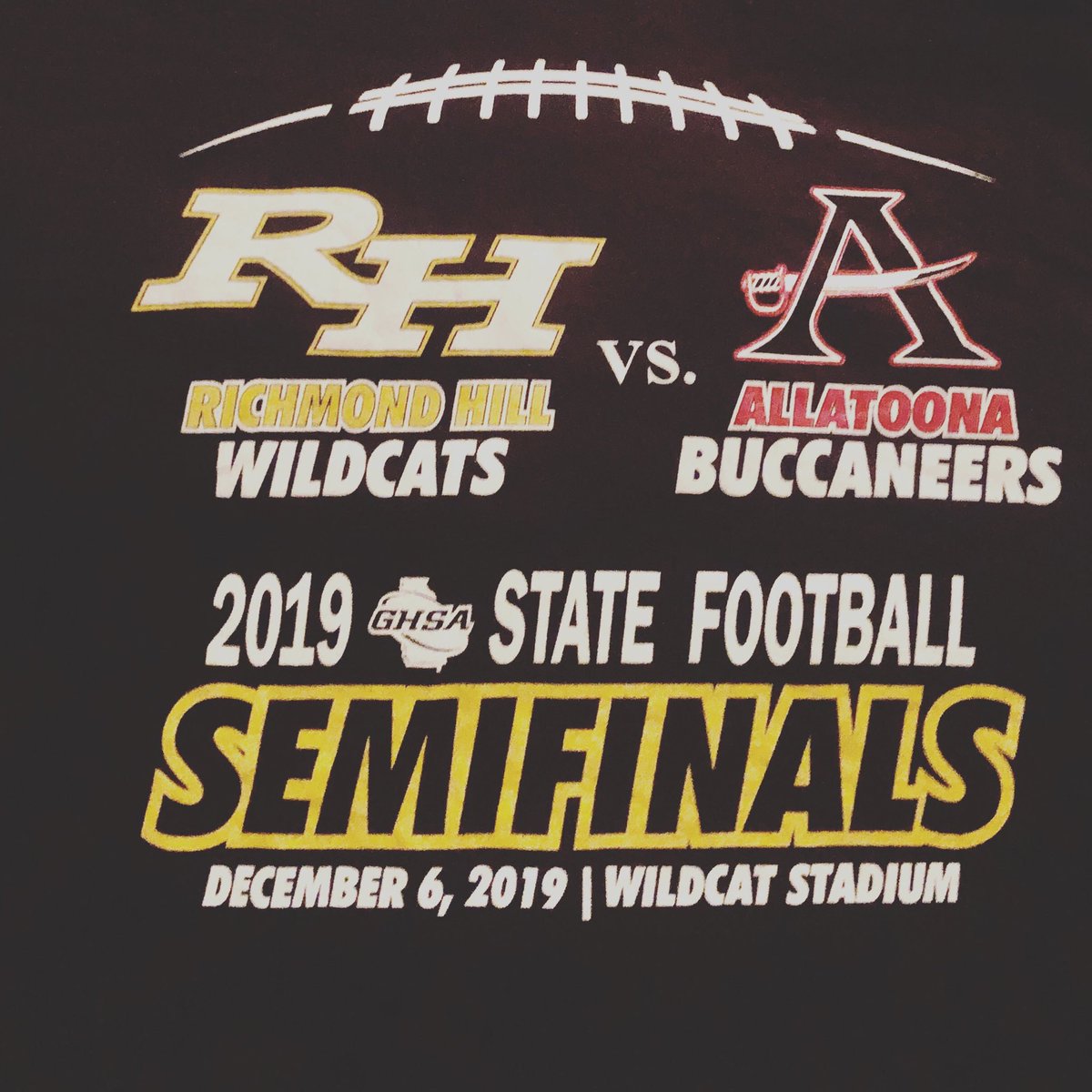 Good luck to <a href="/RHHSFootball/">Richmond Hill FB</a> tonight as they take on Allatoona in the Final 4!! Making history and setting the standard!! We are behind you guys!! #BTH #WeAreRH #MAD