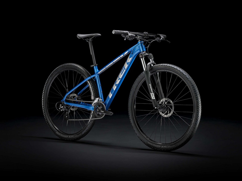 ukrbike's tweet photo. Trek в тренді! 
Інститут кольору Pantone назвав головний колір прийдешнього року: класичний синій відтінок (Classic Blue). В цьому кольорі ви можете обрати #велосипед Trek Marlin 6 (2020) або Trek X-Caliber 8 (2020) 🥳 й стати власником байка у самому трендовому кольорі!!! https://t.co/XzhvGaFstl