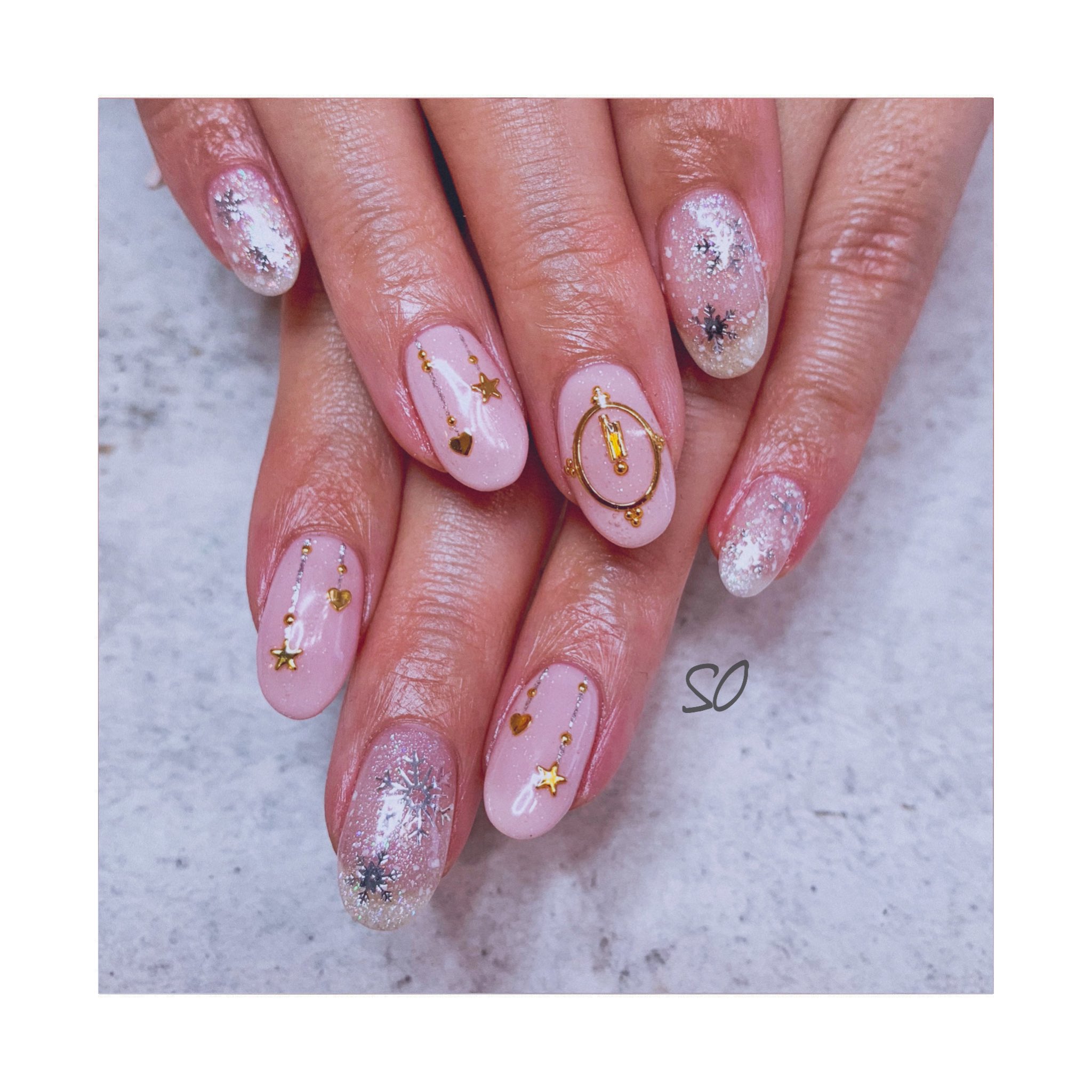 Soichiro Nagamine 痛ネイル 6部ありがとう Pa Twitter お客様オーダー 午前0時キスしに来てよ の綾瀬楓 片寄涼太くんタッチ痛ネイル 映画公開に合わせてオーダー頂きました 中指は午前0時を指した時計 おしゃれすぎます 痛ネイル ゼロキス