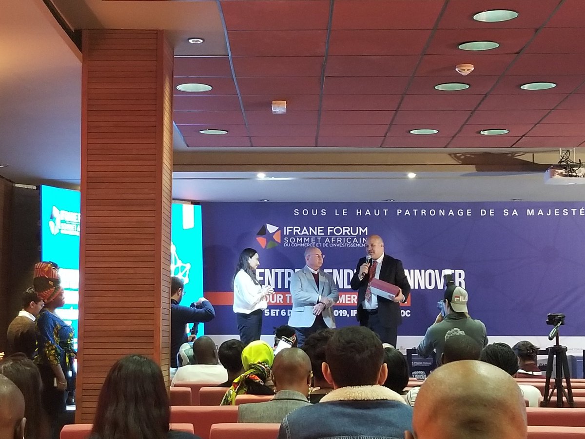 {Cérémonie de clôture }
Le président du groupe Soroubat Mr Nouredine HACHUCHA remercie Mme Khadjija Idrissi Janati Présidente d'ifrane Forum pour tout ce qu'elle fait pour notre continent. 
#Maroc  #IfraneForum2019 #iafrika #Africa #Entrepreneurship #Tunisie