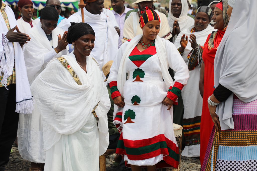 GovMohamudAli's tweet photo. The defining characteristics of Marsabit-the languages we speak, religions &amp; social norms we practice, the splendid cuisine &amp; unique regalia,traditional dances, music &amp; artistic expressions that transcend borders were displayed during this 2nd day of #mltcf2019 .  @WilliamsRuto https://t.co/xoqozyN0nb
