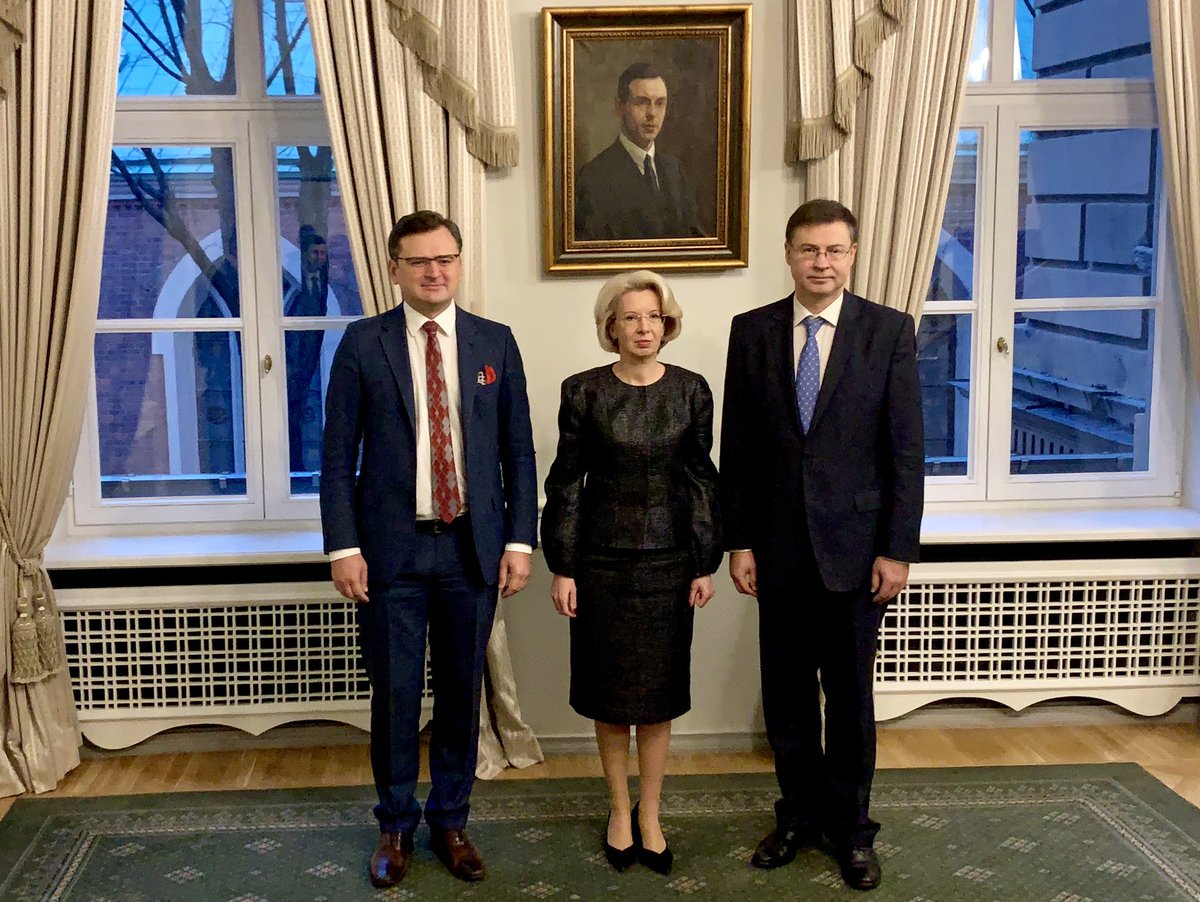 DmytroKuleba's tweet photo. We agreed with Latvian friends: together with partners, we will be bringing PACE back to its senses after the shameful decision to open the door to Russian Federation without it fulfilling any conditions for such move. https://t.co/RReOe4cYQc