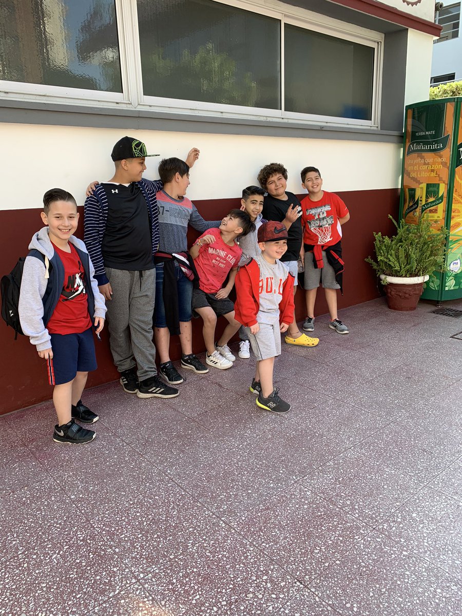 fedehelale's tweet photo. El Minibasquet Granate rumbo a Entre Ríos. Los más chiquitos van por su tradicional viaje de Mini Encuentro. Muchas ilusiones, muchas sonrisas, muchas expectativas en la partida. A disfrutar ! #ElMiniesAmistad #orgullogrante #lanusesbasquet 🏀🏀🏀🏀🏀 https://t.co/22ITkYluvu