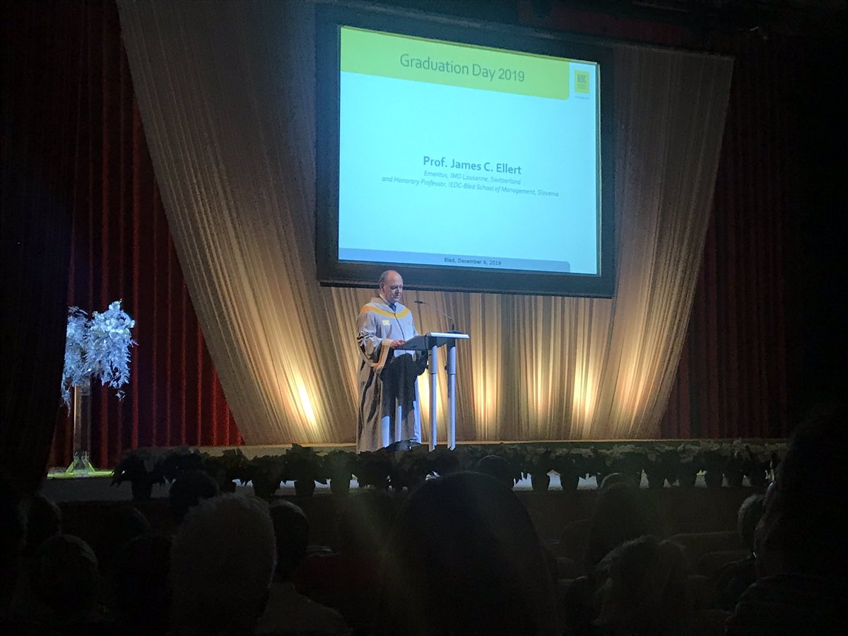 #MBA graduates 🎓 chose as a Professor of the year for 22nd time, Prof. James C. Ellert! #graduation